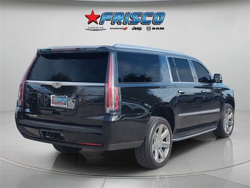 Used 2018 Cadillac Escalade ESV Luxury image 10