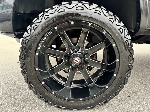 Used 2012 Ford F150 FX4 w/ FX Luxury Pkg image 10