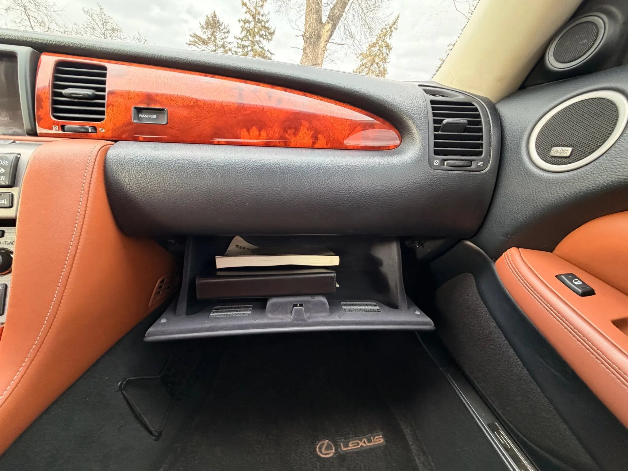 Used 2002 Lexus SC 430 Convertible RWD image 36