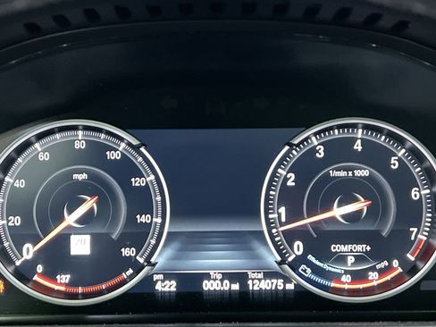Used 2015 BMW 750Li xDrive AWD/4WD image 19