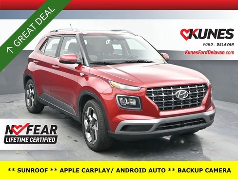 Used 2025 Hyundai Venue SEL FWD image 1