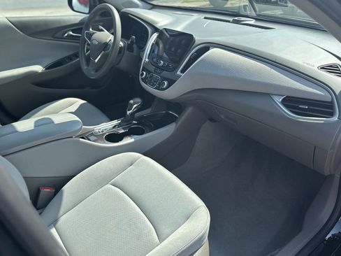Used 2022 Chevrolet Malibu LT image 23