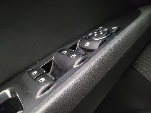 Used 2015 Ford Fusion SE FWD image 27
