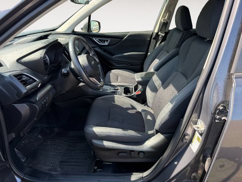 Used 2021 Subaru Forester Premium AWD/4WD image 9