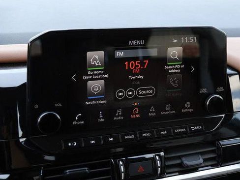 Used 2025 Nissan Pathfinder Platinum AWD/4WD image 19