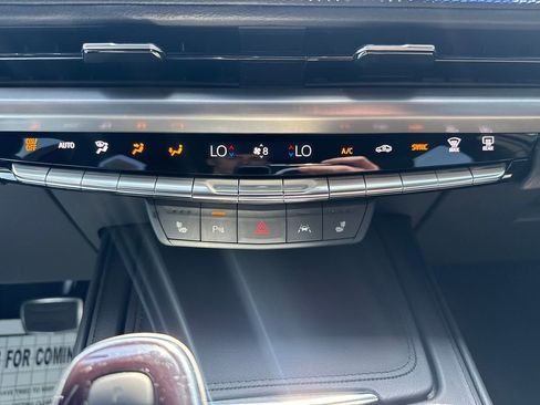 Used 2025 Cadillac XT4 Sport w/ Cold Weather Package FWD image 19