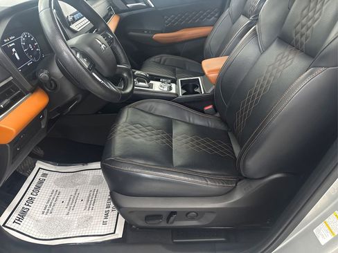 Used 2023 Mitsubishi Outlander SEL FWD image 36