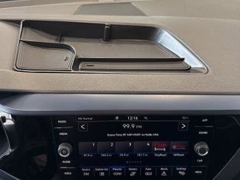 Used 2024 Volkswagen Taos SE image 18