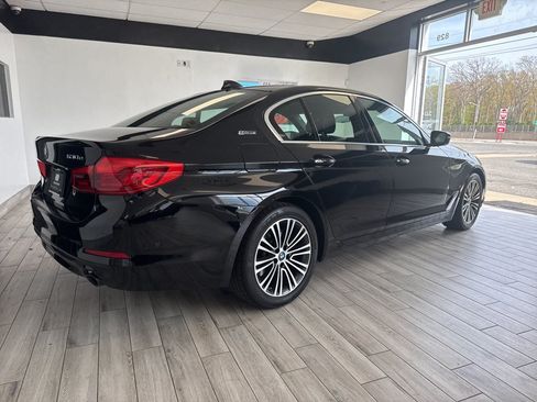 Used 2018 BMW 530e w/ Premium Package 2 RWD image 3