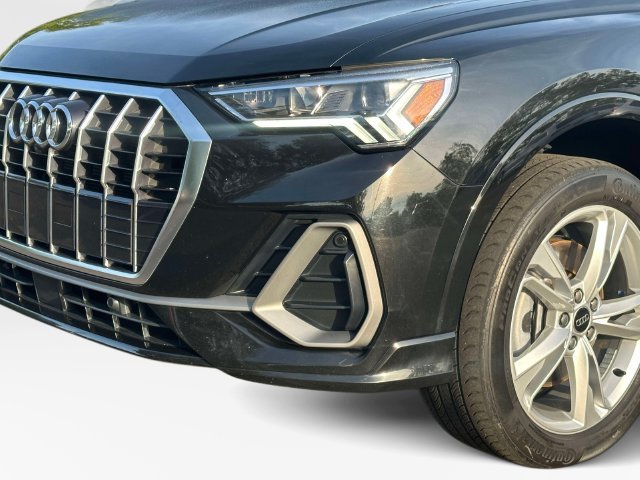 Used 2024 Audi Q3 2.0T Premium Plus w/ Premium Plus Package AWD/4WD image 8