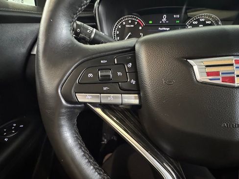 Used 2022 Cadillac XT6 Premium Luxury image 41