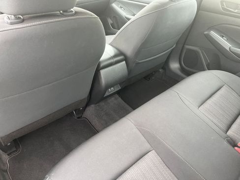 Used 2025 Nissan Altima 2.5 SV image 23