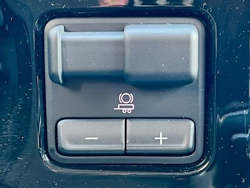 Used 2024 Chevrolet Silverado 1500 LT w/ Protection Package image 34