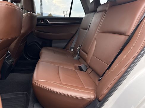 Used 2019 Subaru Outback 2.5i Touring image 13