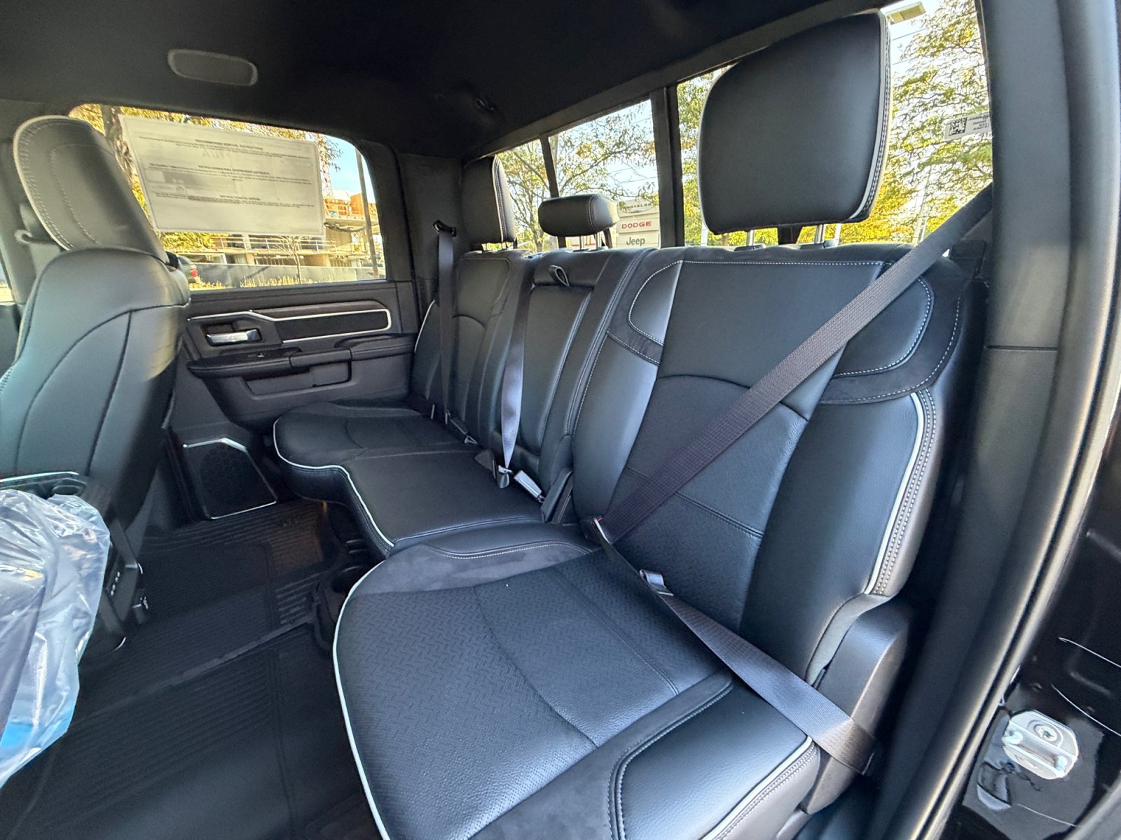 New 2027 RAM 2500 Laramie w/ Night Edition AWD/4WD image 13