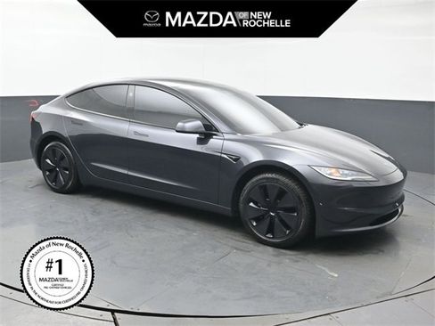 Used 2025 Tesla Model 3 image 1