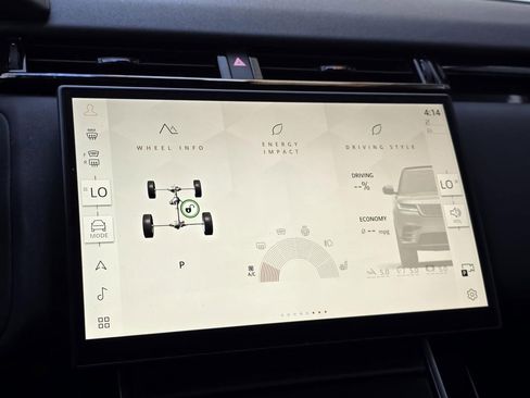 Used 2025 Land Rover Range Rover Velar Dynamic SE image 20