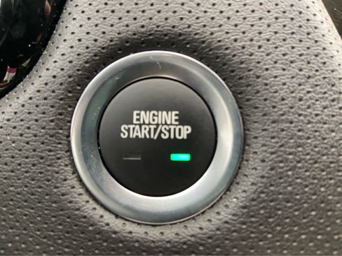 Used 2025 Cadillac XT5 Premium Luxury image 38