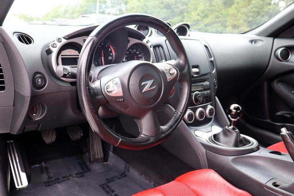 Used 2012 Nissan 370Z Coupe RWD image 13