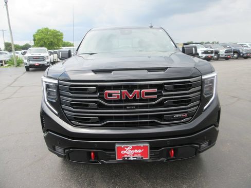 Certified 2025 GMC Sierra 1500 AT4 w/ AT4 Premium Package AWD/4WD image 12