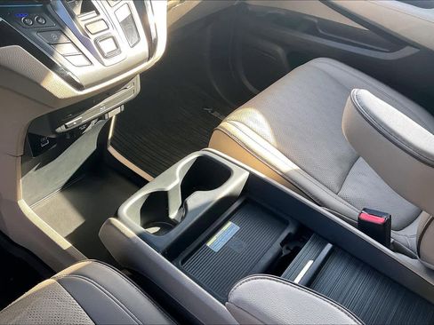 Used 2022 Honda Odyssey Elite image 16