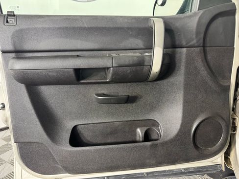 Used 2007 Chevrolet Silverado 2500 LT w/ 1LT Convenience Package image 28