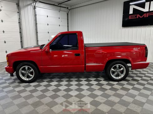 Used 1993 Chevrolet Silverado 1500 454 SS RWD image 2