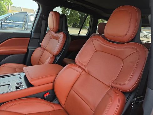 New 2025 Lincoln Aviator Reserve w/ Equipment Group 201A image 19