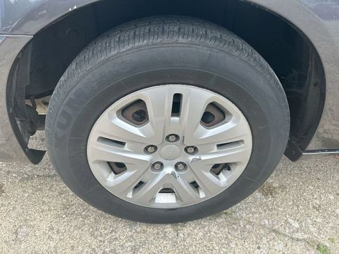 Used 2018 Dodge Grand Caravan SE w/ UConnect Hands-Free Group FWD image 45