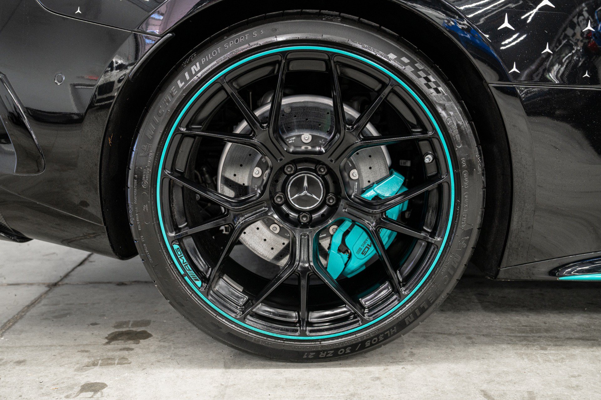 Used 2025 Mercedes-Benz AMG GT 63 image 42