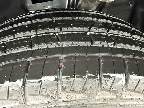 New 2025 Jeep Grand Cherokee Altitude image 28