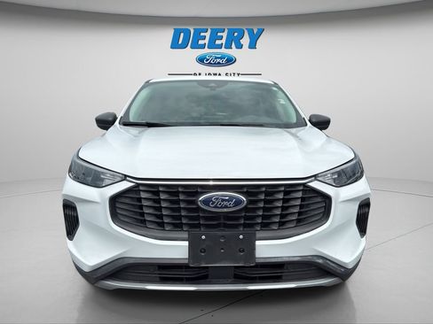 Certified 2023 Ford Escape Active w/ Cold Weather Package FWD image 3