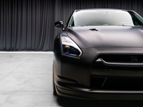 Used 2009 Nissan GT-R Premium AWD/4WD image 21