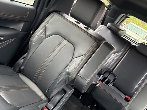 Used 2024 Ford Expedition Max Platinum image 2