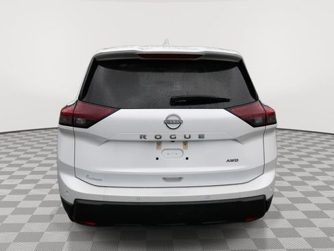 Used 2025 Nissan Rogue SV AWD/4WD image 6