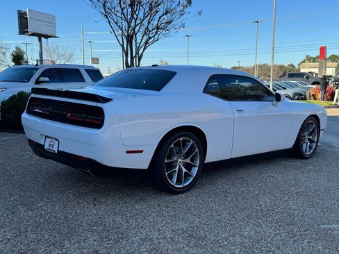 Used 2023 Dodge Challenger GT image 4