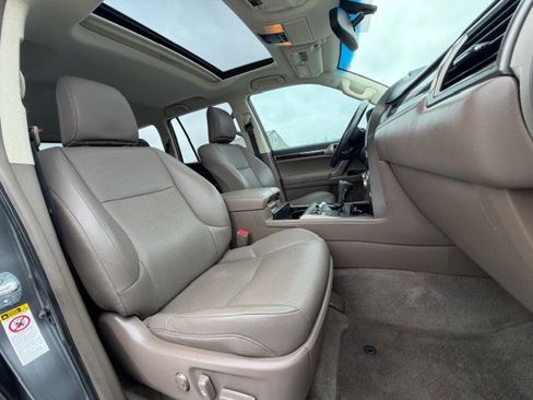 Used 2019 Lexus GX 460 w/ Navigation Package AWD/4WD image 7