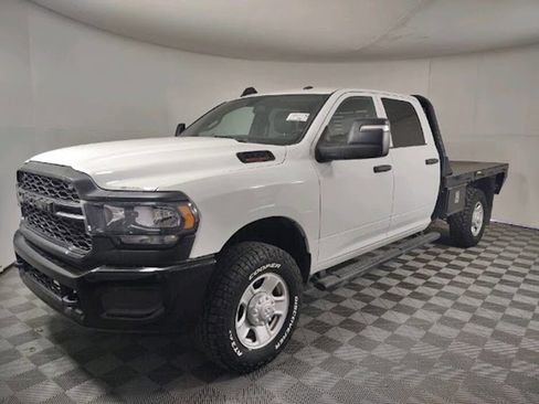 Used 2023 RAM 2500 Tradesman image 3