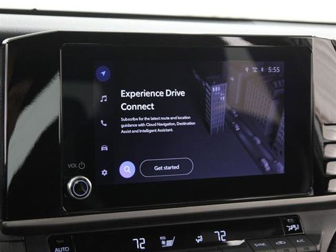 Used 2025 Toyota Camry SE image 10