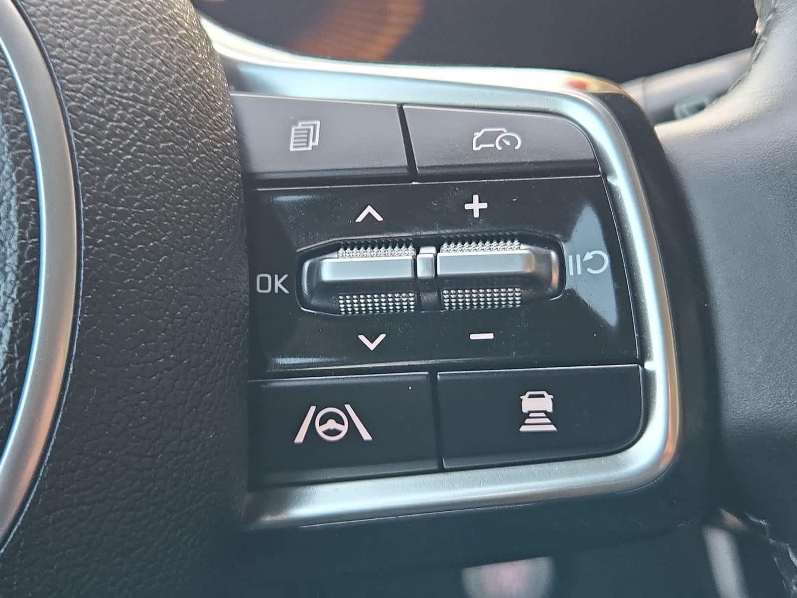 Used 2024 Kia Sorento S w/ Panoramic Sunroof Package FWD image 25