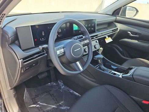 Certified 2026 Hyundai Tucson SE FWD image 12