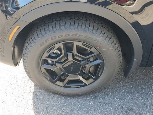 New 2026 Kia Sorento SX Prestige w/ Olive Brown Leather Package image 40