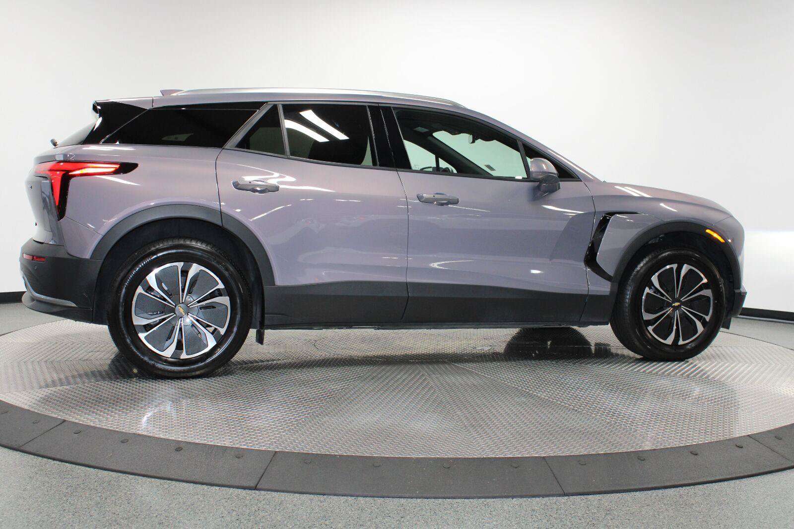 Certified 2024 Chevrolet Blazer EV LT AWD/4WD image 13