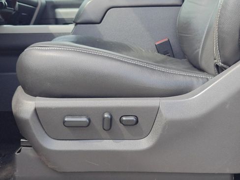 Used 2015 Ford F350 Lariat image 11