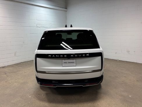 Used 2025 Land Rover Range Rover SE AWD/4WD image 8