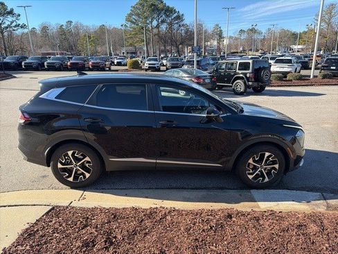 Used 2023 Kia Sportage EX image 7