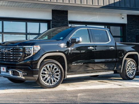 Used 2025 GMC Sierra 1500 Denali Ultimate image 2