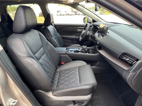 New 2026 Nissan Rogue Platinum AWD/4WD image 15