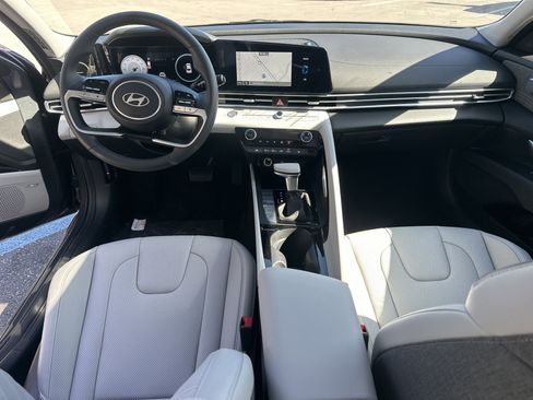 New 2026 Hyundai Elantra Limited image 17