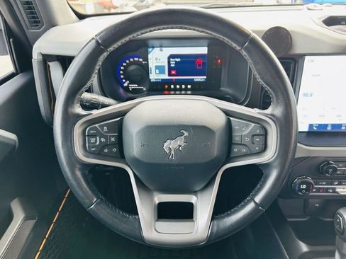 Used 2021 Ford Bronco Badlands image 16